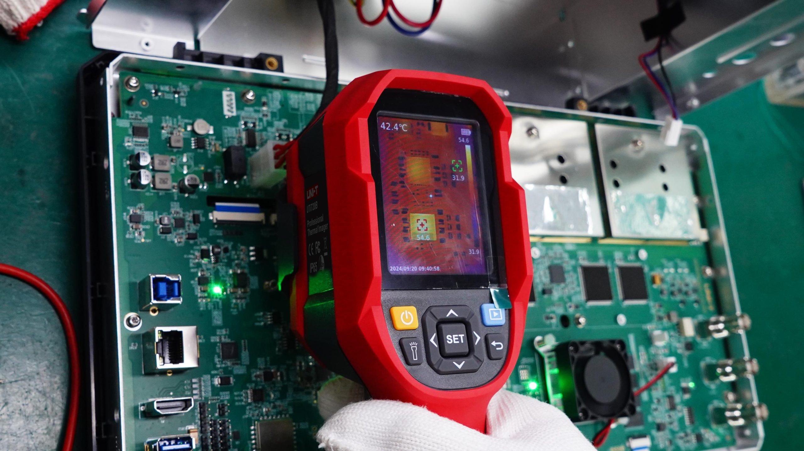 UTi720b-Application 3